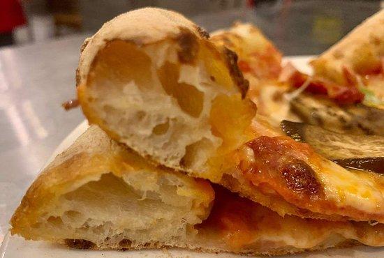 Giovanni's Pizza House